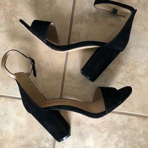 Boohoo UK5 38EU 7US black Suede sandals Heels